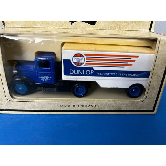Vintage LLEDO DAYS GONE DIECAST 1935 FORD 3T ARTICULATED TRUCK DUNLOP - Picture 2 of 7